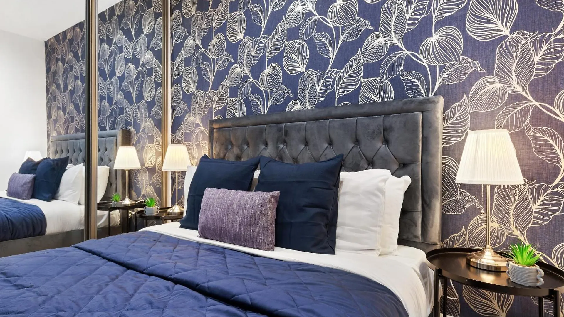 Modern One Bedroom Flat - Sleeps 5 -Near Heathrow - London Ub3 0*,