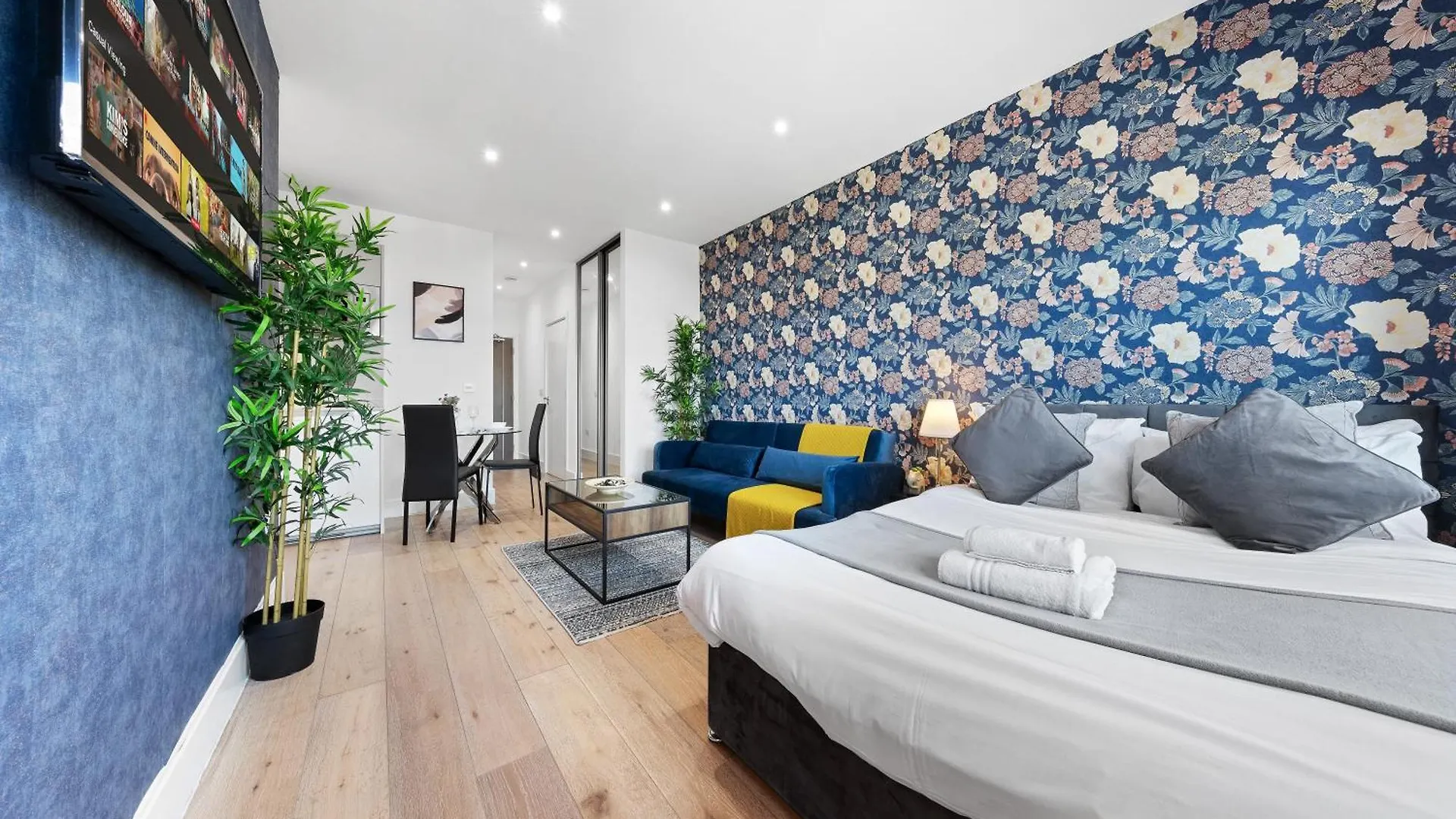 Modern One Bedroom Flat - Sleeps 5 -Near Heathrow - London Ub3 Apartament