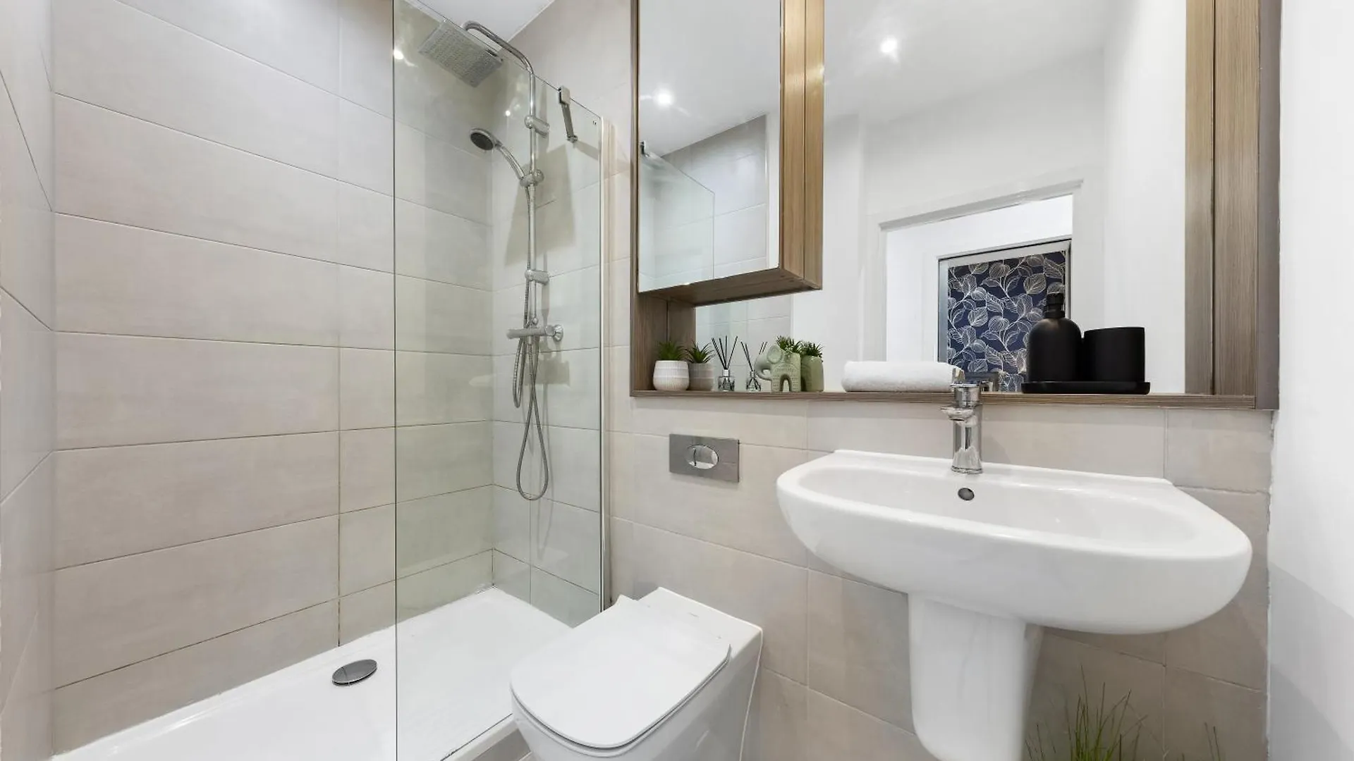 Apartament Modern One Bedroom Flat - Sleeps 5 -Near Heathrow - London Ub3 Wielka Brytania